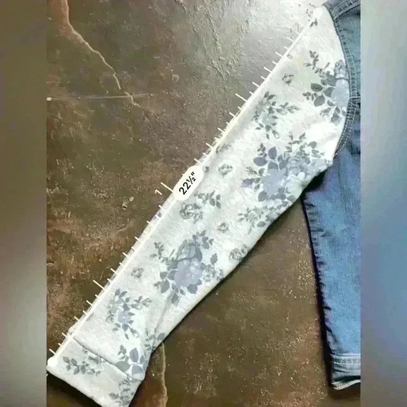 Wallflower Juniors Instastretch Dreamer Hooded Denim Jacket (R5) - Picture 7 of 9